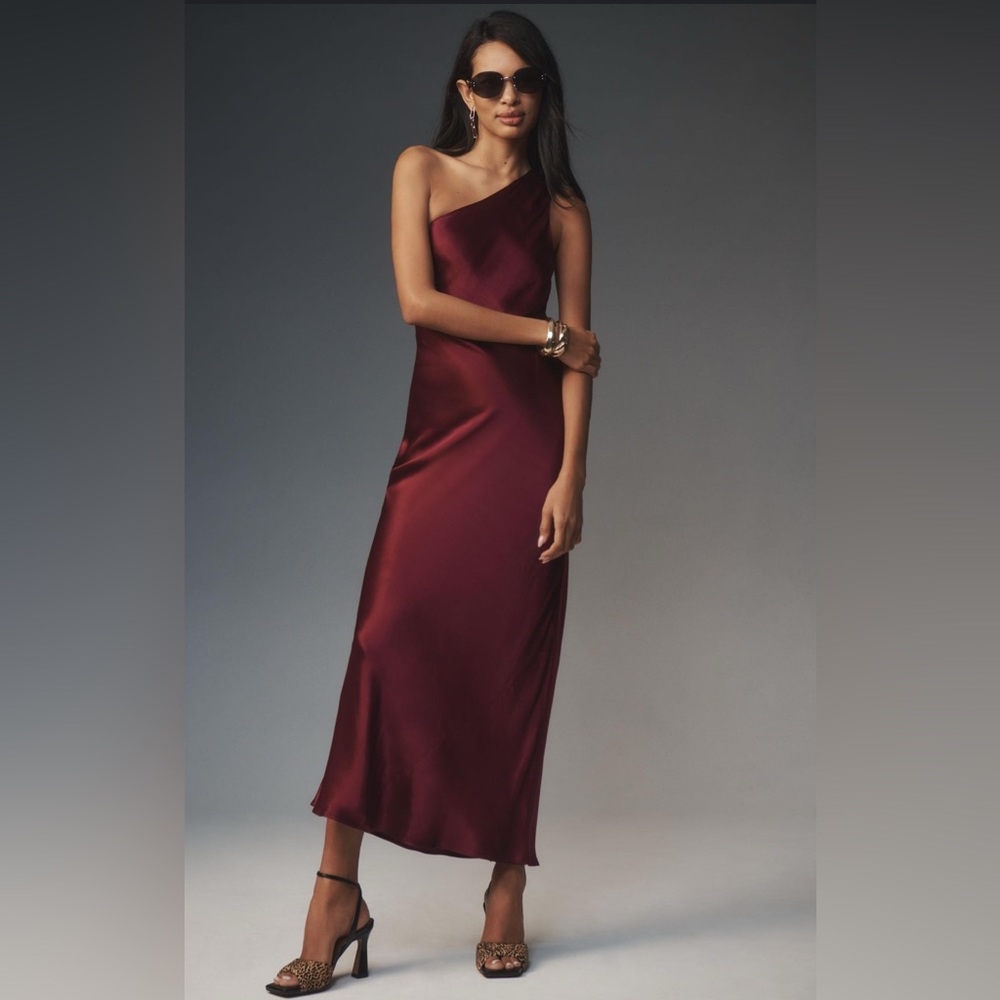 EXPRESS One-Shoulder Satin Dress in Deep Red (A5)